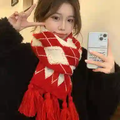 圣诞 优幽兰 时尚潮流高级感红色菱格针织流苏冬季韩系百搭复古氛围感防寒保暖穿搭学生新年喜庆 绒线围巾 女款