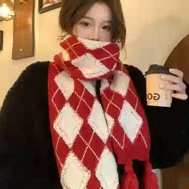 圣诞 优幽兰 时尚潮流高级感红色菱格针织流苏冬季韩系百搭复古氛围感防寒保暖穿搭学生新年喜庆 绒线围巾 女款