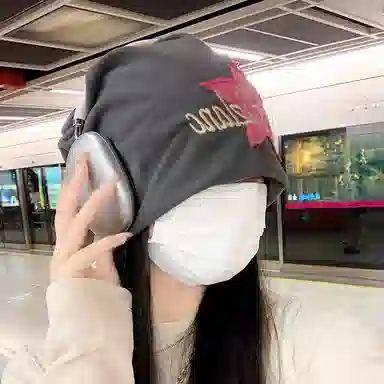 优幽兰 星星贴标显脸小防风防寒加厚保暖高级感 棉 绒线帽 女款