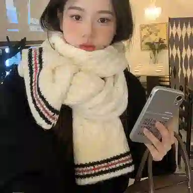 优幽兰 纯色 设计感防风防寒护脖子 绒线围巾 女款