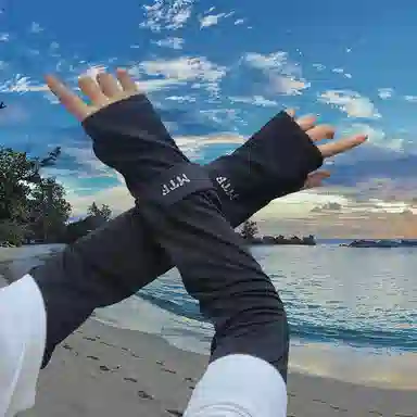 优幽兰 简约百搭时尚夏季零触感冰袖休闲便携手套小众设计渐变防紫外线护臂户外开车骑行 锦纶 氨纶 防晒袖 男女同款情侣款