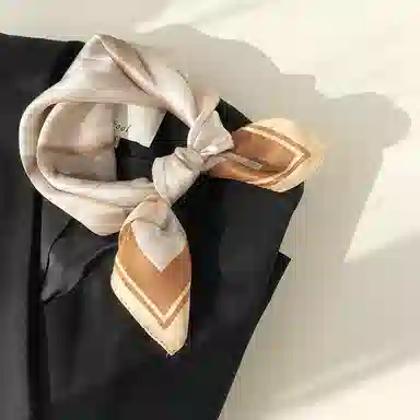 优幽兰 拼色设计感搭配衬衫包包高级感气质薄款职业韩版实用旅行 丝巾 女款 #礼盒装