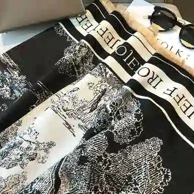 优幽兰 百搭高级感披肩韩版轻奢小众设计感水墨画国风围脖外搭两用复古氛围感上班通勤气质穿搭 仿羊绒 绒线围巾 女款