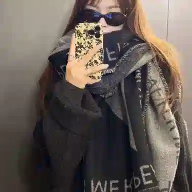 优幽兰 时尚百搭高级感字母小众设计感日系暗黑清冷风秋冬季加厚保暖学生韩系氛围感穿搭 绒线围巾 男女同款情侣款