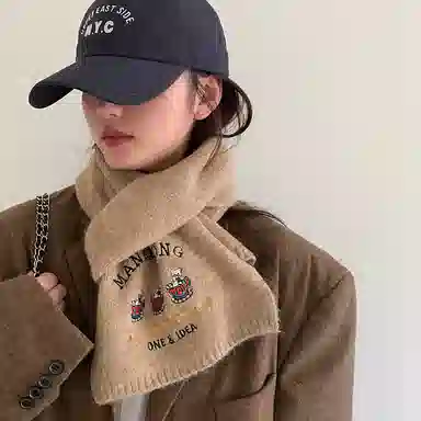 优幽兰 百搭时尚仿羊绒纯色 设计感小熊刺绣防风防寒护脖子简约休闲 绒线围巾 女款