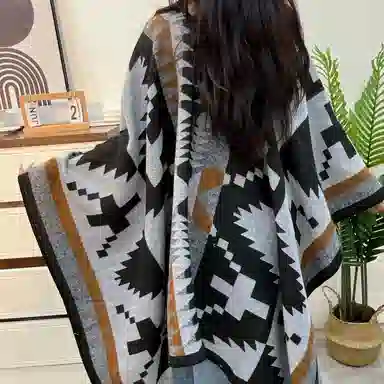 优幽兰 复古氛围感小众民族风斗篷时尚百搭高级感防风防寒撞色披风办公室空调房保暖毛毯旅游拍照打卡穿搭 腈纶 披肩 女款