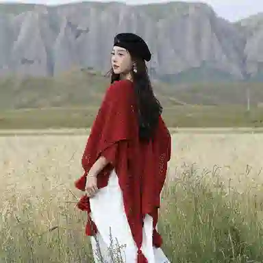 优幽兰 百搭简约高级感民族风红色镂空针织披风外套女云南新疆西藏拍照保暖斗篷外搭时尚休闲配旗袍 披肩 女款