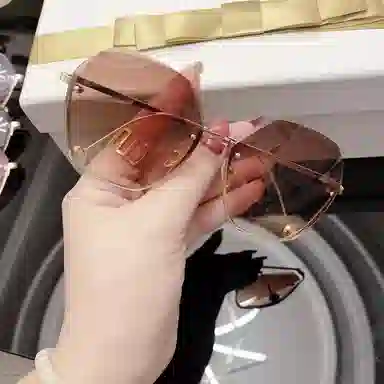 优幽兰 时尚百搭潮流简约旅行户外街拍遮脸防晒学生骑行开车防紫外线 不规则形 太阳眼镜 男女同款情侣款