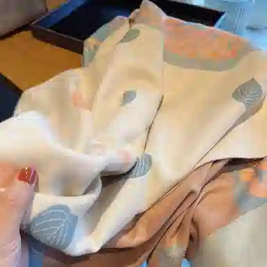 优幽兰 潮流轻奢风高级感温柔拼色秋冬保暖外穿披肩女时尚百搭氛围感仿羊绒围脖优雅气质通勤穿搭 棉 女款