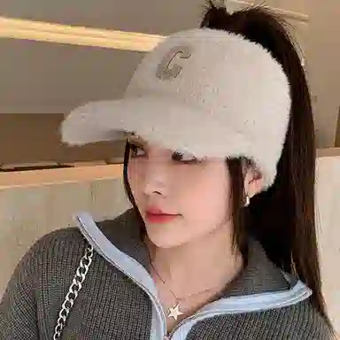 优幽兰 时尚百搭大头围显脸小学生韩版潮流高级感纯色小众设计感字母休闲简约遮脸素颜 聚酯纤维 帽子 女款