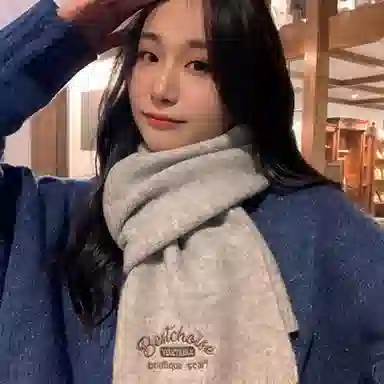 优幽兰 纯色高级感字母刺绣仿羊绒防风防寒护脖子休闲 绒线围巾 女款