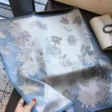 优幽兰 韩版高级感小香风优雅繁花小众设计感精致时尚百搭简约个性气质轻奢清新淡雅 桑蚕丝 丝巾 女款