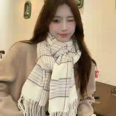 优幽兰 纯色线条设计感防风防寒护脖子 仿羊绒 绒线围巾 女款