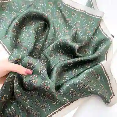 优幽兰 桑蚕丝小方巾 小众时尚真丝领巾气质韩版穿搭设计感包包装饰通勤实用护颈围脖 实用洋气减龄四季通用 丝巾 女款