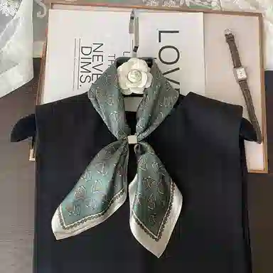 优幽兰 桑蚕丝小方巾 小众时尚真丝领巾气质韩版穿搭设计感包包装饰通勤实用护颈围脖 实用洋气减龄四季通用 丝巾 女款