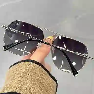 优幽兰 时尚潮流高级感大框显脸小墨镜百搭小众设计感双梁渐变色蛤蟆镜防紫外线开车驾驶专用 金属 飞行员式 太阳眼镜 男女同款情侣款