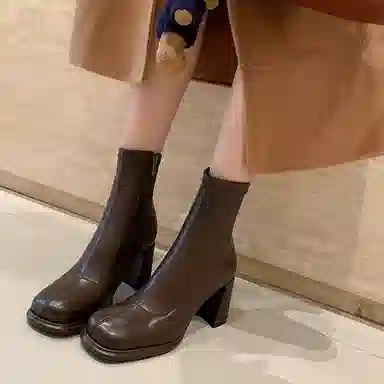 粗跟防水台时尚百搭简约 短靴 女款