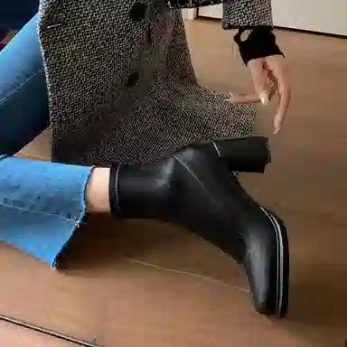 粗跟防水台时尚百搭简约 短靴 女款