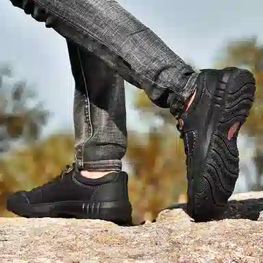 Jigongyang Classic Leather Sneakers