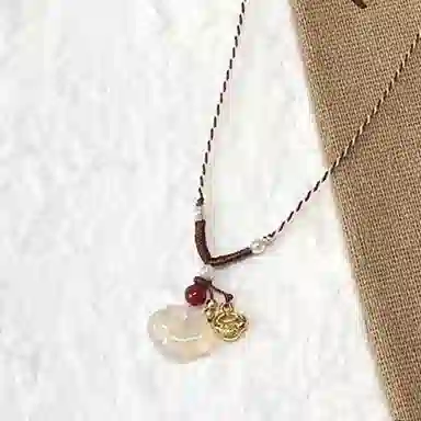 【S925银|甄选高品质|吉祥如意】 金师傅 祥云锁吊坠 平安锁新中式国潮优雅百搭显白 小众轻奢高级#好运 玉髓 编绳项链 男女同款情侣款