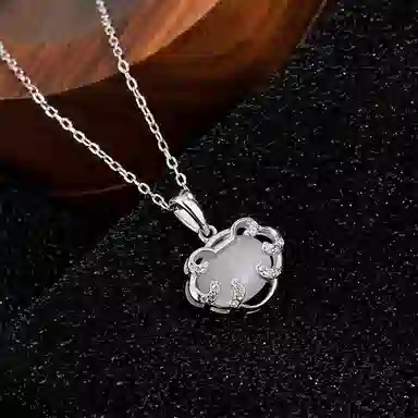 【S925银|甄选高品质】 金师傅 祥云锁吊坠 吉祥如意 平安锁新中式国潮气质优雅简约百搭小众轻奢高级#好运 玉髓 项链 女款