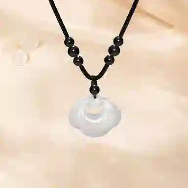 金师傅 白月光祥云如意锁 旺桃花招财衲福 祥云吊坠 好运连连冰透新中式古风简约显白日常通勤百搭#好运 檀木 项链 男女同款情侣款