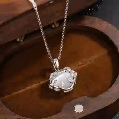 【S925银|甄选高品质】 金师傅 祥云锁吊坠 吉祥如意 平安锁新中式国潮气质优雅简约百搭小众轻奢高级#好运 玉髓 项链 女款