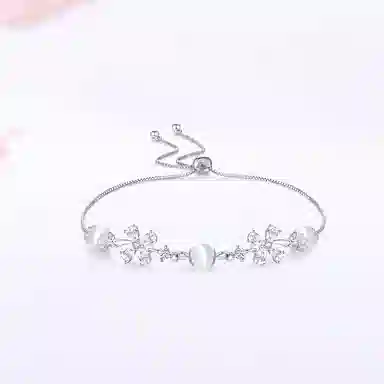 【甄选高品质|为爱而生】 金师傅 幸运四叶草茉莉 浪漫森系锆石花朵甜美 时尚精致气质清冷小众百搭高级可调节 玻璃猫眼 手链 女款