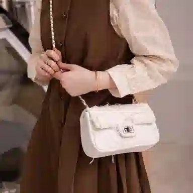 MACKJANICE Chain Shoulder Bag