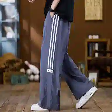 JUCY JUDY