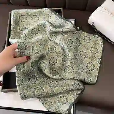 纳兰杜 薄款优雅气质百搭款时尚通勤高级感配饰法式精致穿搭 桑蚕丝 丝巾 女款 绿色