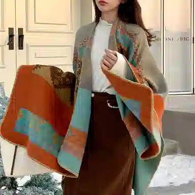 纳兰杜 异域民族风拼色旅行旅游配饰穿搭高级感斗篷 披肩 女款 卡其色菱格