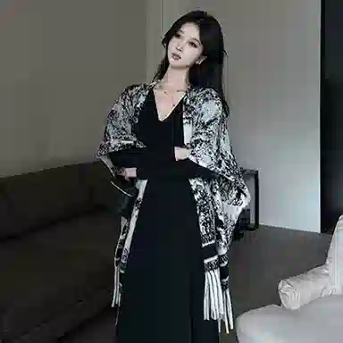 纳兰杜 高级感保暖加厚旅游拍照时尚百搭实用 礼盒装 仿羊绒 披肩 女款 水墨色