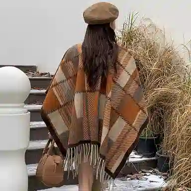 纳兰杜 流苏针织民族风异域拍照旅行旅游配饰穿搭高级感斗篷礼盒装保暖 披肩 女款 枫叶黄
