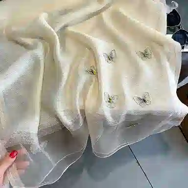 纳兰杜 薄款穿搭旅行通勤 款气质 披肩 女款