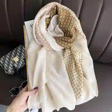 纳兰杜 撞色小众设计薄款旅游拍照高级感穿搭流行配饰 披肩 女款 奶白色