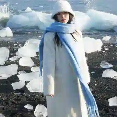 纳兰杜 纯色秋冬加厚氛围感 聚酯纤维 绒线围巾 女款 天使蓝