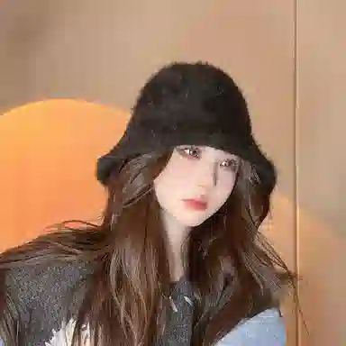 纳兰杜 毛绒可爱少女潮流显脸小 聚酯纤维 绒线帽 女款 黑色/米色