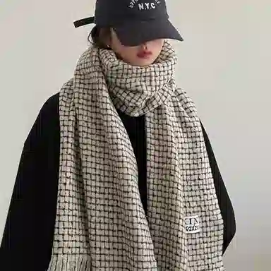 纳兰杜 韩版学生格子长款流苏 加厚加绒高级感外搭 围脖 女款 米色