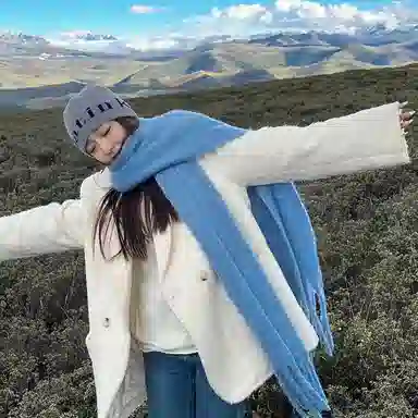 纳兰杜 纯色秋冬加厚氛围感 聚酯纤维 绒线围巾 女款 天使蓝