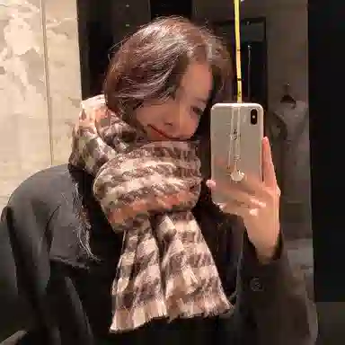 纳兰杜 千鸟格高中生韩版显脸小秋冬百搭长款高级感穿搭加厚保暖学生时尚外搭 聚酯纤维 绒线围巾 女款 米卡色