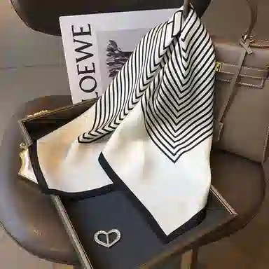 纳兰杜 复古风高级感精致轻奢简约真丝方巾衬衣飘带包包绑带多功能送礼礼盒装 蚕丝 丝巾 女款 浅卡其