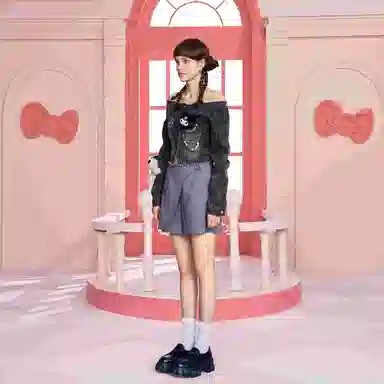 13 DEMARZO x Sanrio Denim Jacket