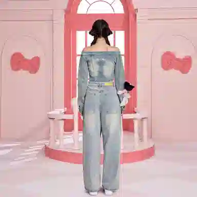 13 DEMARZO x Sanrio Denim Jacket
