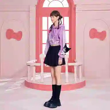 13 DEMARZO x Sanrio Heart Applique Hoodie