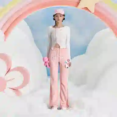 13 DEMARZO x CARE BEARS 23FW Bear Badge Sweatpants Women