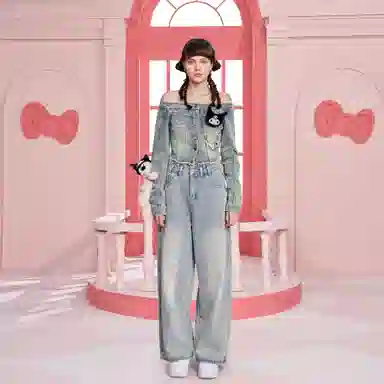 13 DEMARZO x Sanrio Denim Jacket