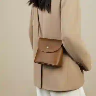 纳兰杜 复古高级感轻便时尚百搭气质通勤 头层牛皮 手机包斜挎单肩包 女款 植鞣棕色