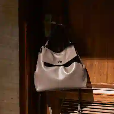 纳兰杜 高级感休闲通勤百搭简约慵懒松弛感 牛皮拼合成革 单肩手提包 中号 女款 绅士黑/米白色/大象灰