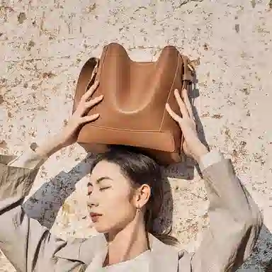 纳兰杜 时尚高级感通勤潮流百搭休闲高颜值实用品牌小众水桶包斜挎包 牛皮 单肩包 常规 女款 多色